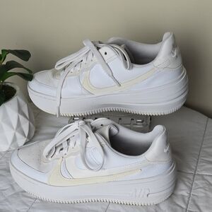 Nike Air Force Women's White and Cream Platform Sneakers Size 7.5